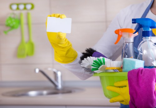 Deep cleaning a kitchen at the end of tenancy